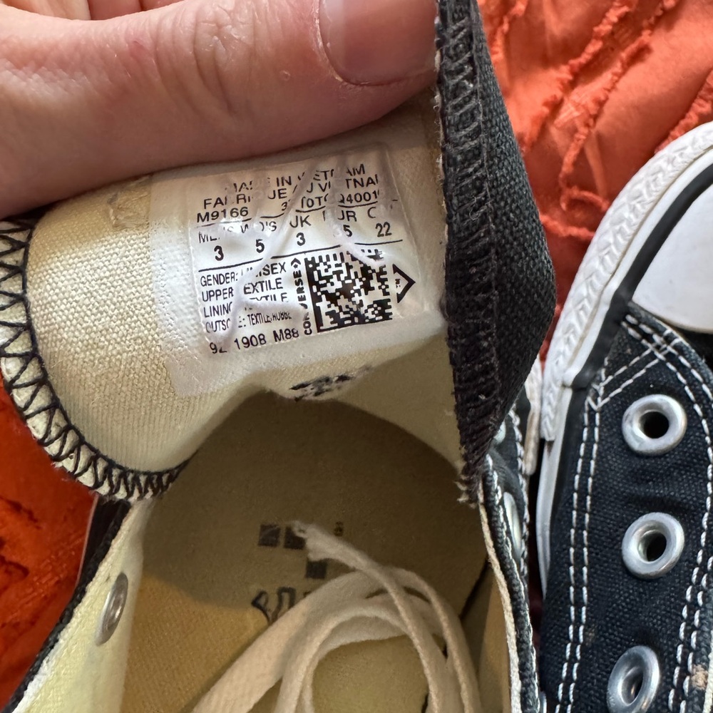 Converse - Picture 3 of 3
